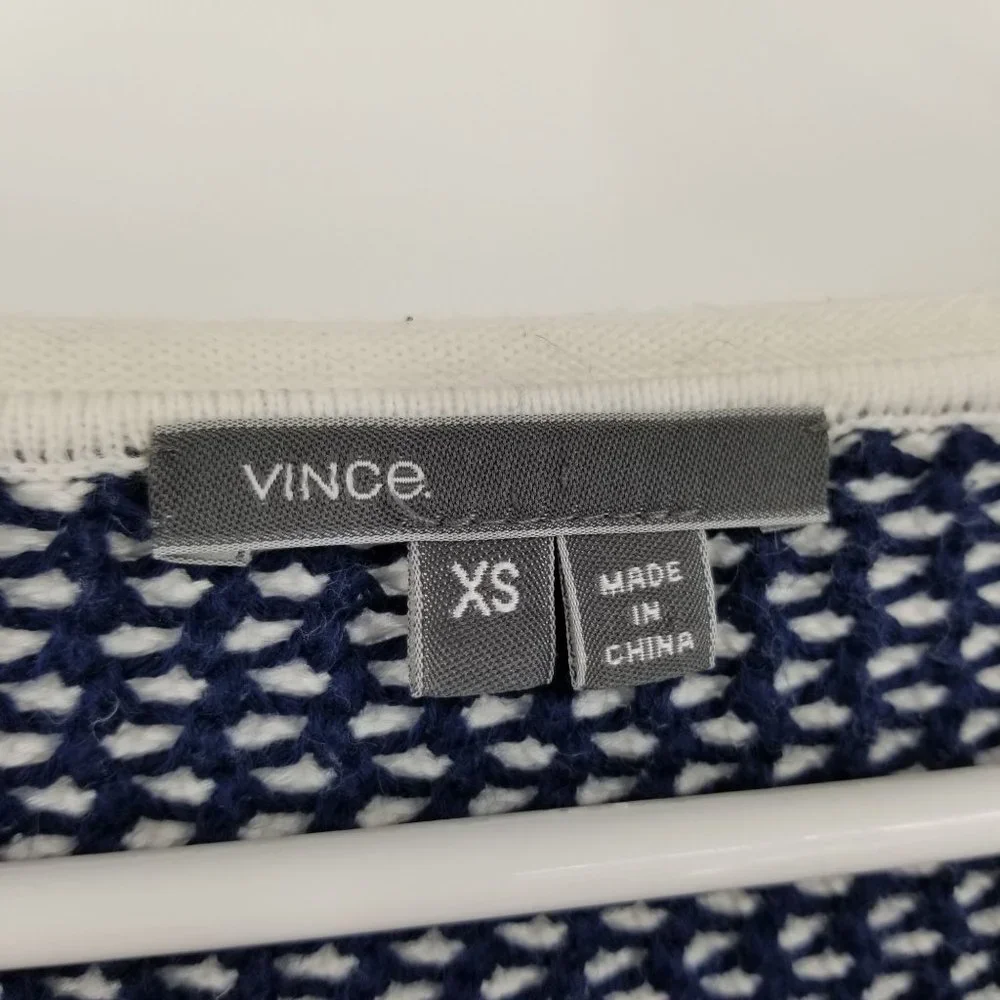 Vince Blue Striped Women's Long Sleeved Pullover‎ Sweater Size XS